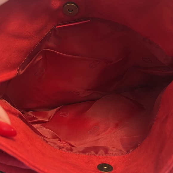 ESCADA Red Velvet Sweetheart Shoulder Bag - Picture 10 of 17